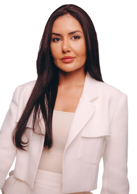 Dra. Lara Moura, especialista em harmonização facial